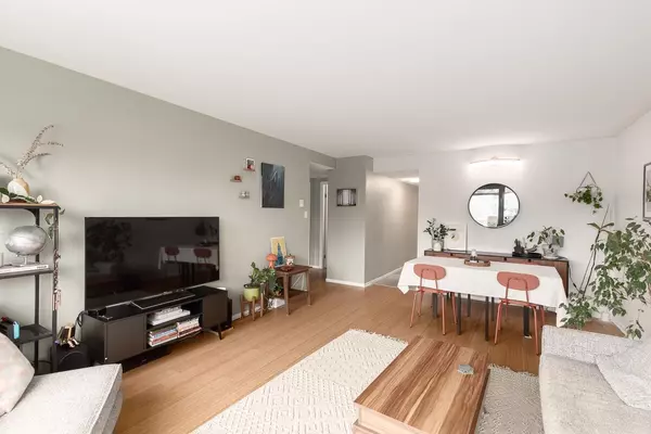 Burnaby, BC V5H 4E9,4194 Maywood ST #1401
