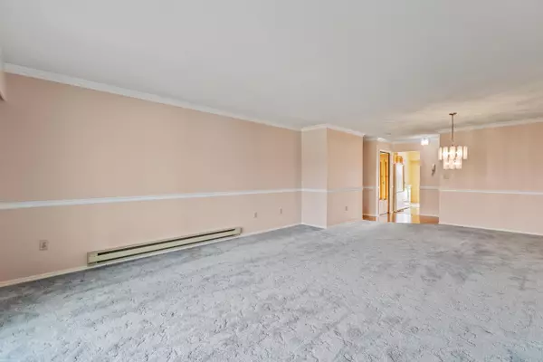 Abbotsford, BC V2T 5T7,32691 Garibaldi DR #8