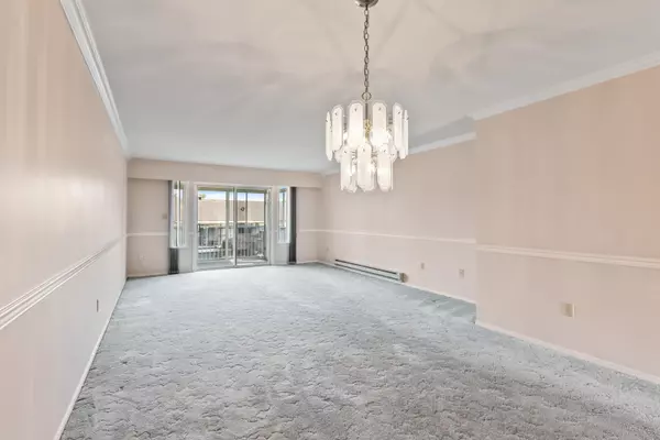 Abbotsford, BC V2T 5T7,32691 Garibaldi DR #8