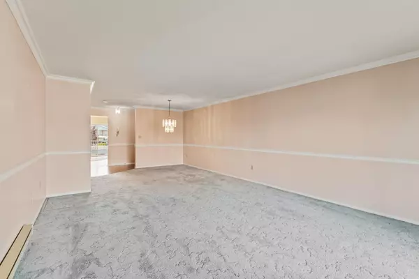 Abbotsford, BC V2T 5T7,32691 Garibaldi DR #8