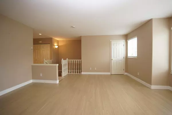 Surrey, BC V3W 0R8,13888 70 AVE #117