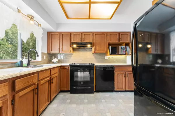 Delta, BC V4C 5M8,7586 115 ST