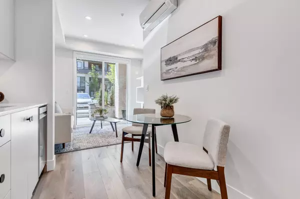 Chilliwack, BC V2R 6L8,45497 Campus DR #114