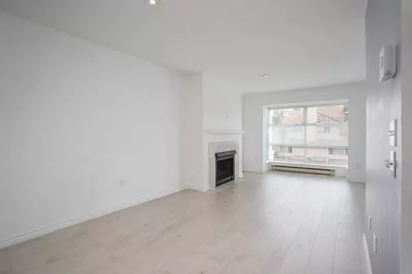 Richmond, BC V6Y 3W4,8611 General Currie RD #208