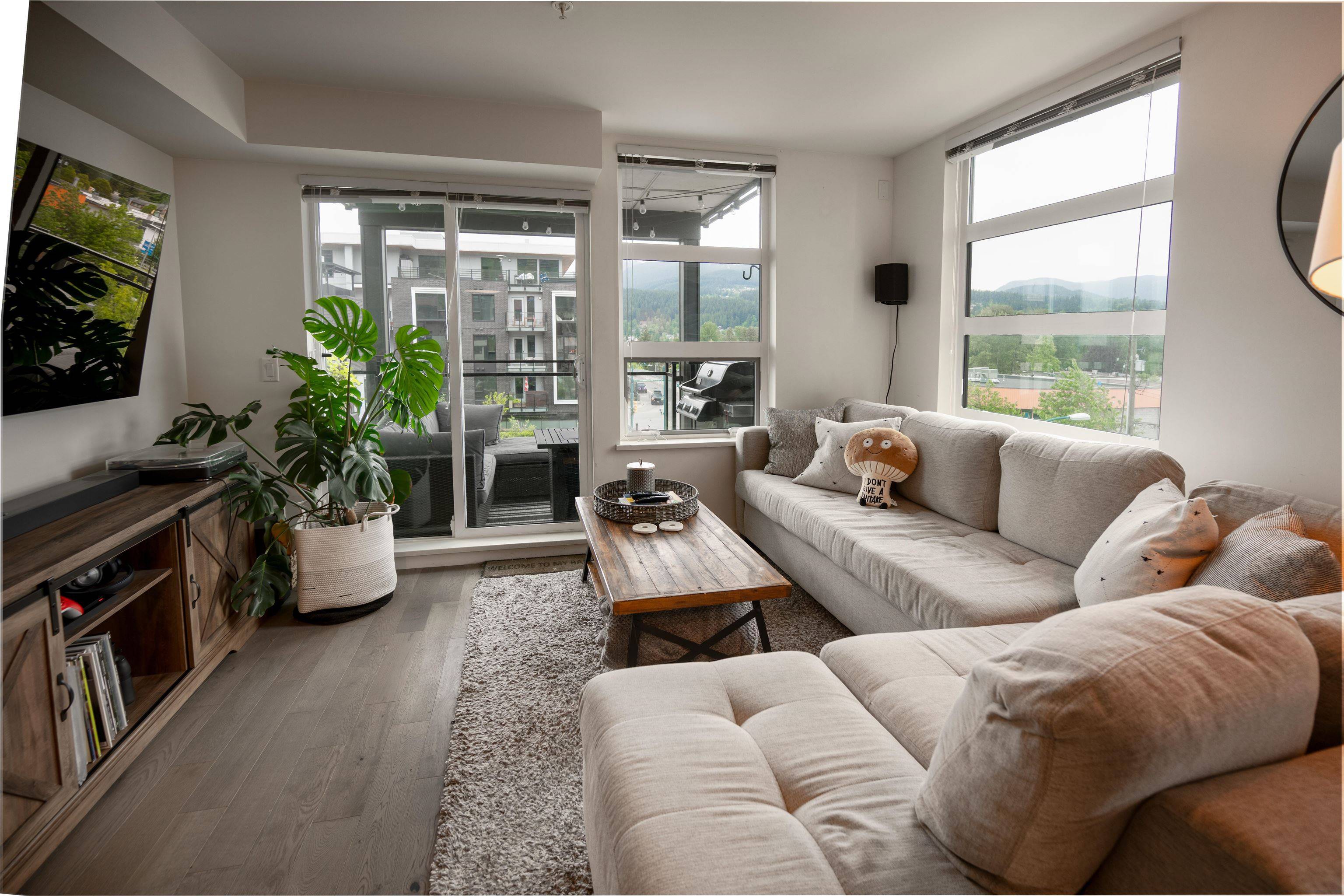 Port Moody, BC V3H 0H2,95 Moody ST #401