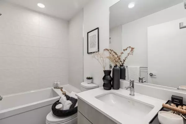 Tsawwassen, BC V4M 0G4,2499 Rabbit DR #124