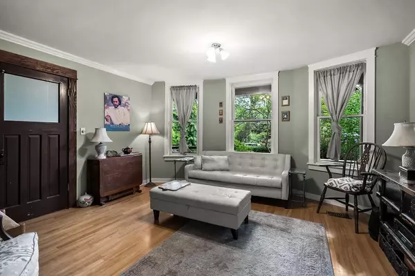 Vancouver, BC V5L 2R4,1746 William ST