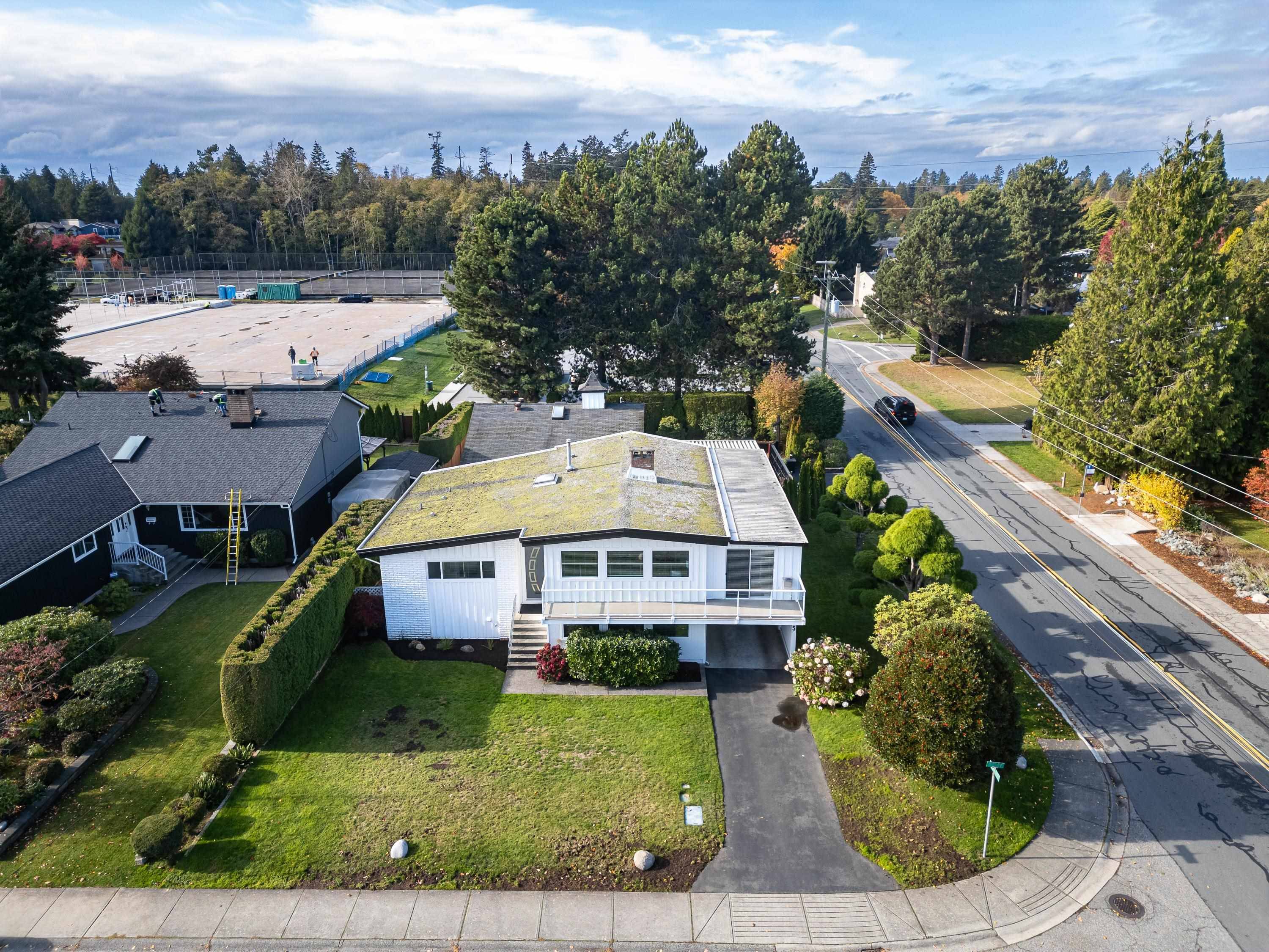 Delta, BC V4M 2Y5,395 52 ST