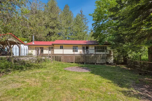 Madeira Park, BC V0N 2H1,4563 Francis Peninsula RD