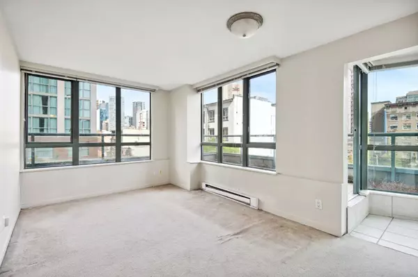 Vancouver, BC V6Z 2S8,1188 Howe ST #307