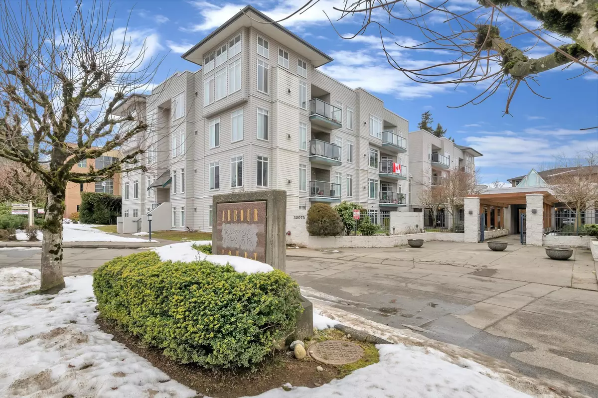 Abbotsford, BC V2T 2K7,32075 George Ferguson WAY #306
