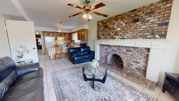 Vancouver, BC V5N 4H9,4205 Beatrice ST