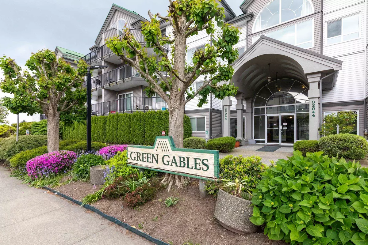 Abbotsford, BC V2T 2C9,32044 Old Yale RD #205