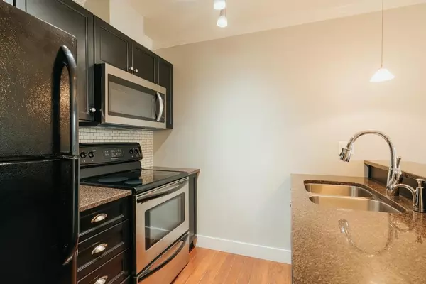 Abbotsford, BC V2T 0A8,30525 Cardinal AVE #414