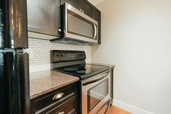 Abbotsford, BC V2T 0A8,30525 Cardinal AVE #414