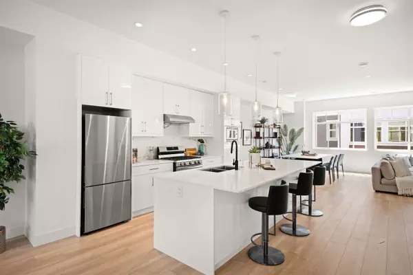 Surrey, BC V4P 0E7,2528 156 ST #50