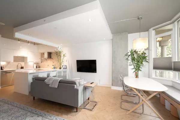 1190 Richards ST,  Vancouver,  BC V6B 3E6