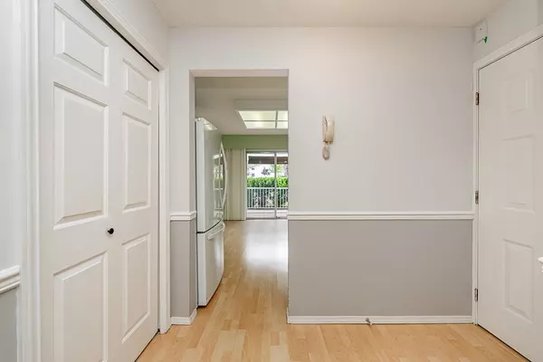 Abbotsford, BC V2T 5T7,32691 Garibaldi DR #157