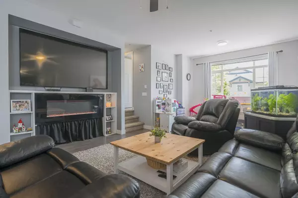 Maple Ridge, BC V2W 0J1,11305 240 ST #112