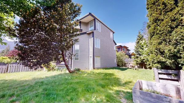 Brackendale, BC V0N 1H0,1499 Judd RD
