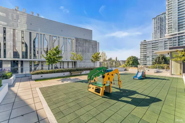 Surrey, BC V3T 0N2,13438 Central AVE #1111