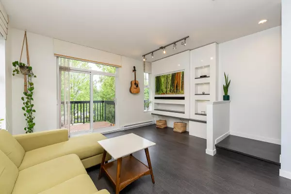 Coquitlam, BC V3E 0J2,1338 Hames CRES #4