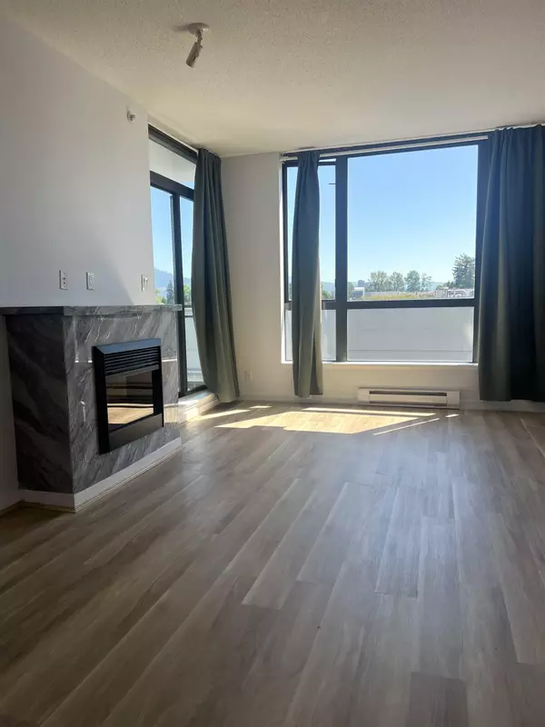 Port Moody, BC V3H 0E1,400 Capilano RD #1409