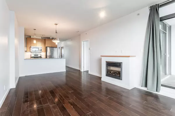 Port Moody, BC V3H 0E1,400 Capilano RD #1409