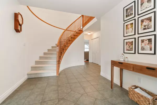 Rosedale, BC V0X 1X1,10004 Parkwood DR