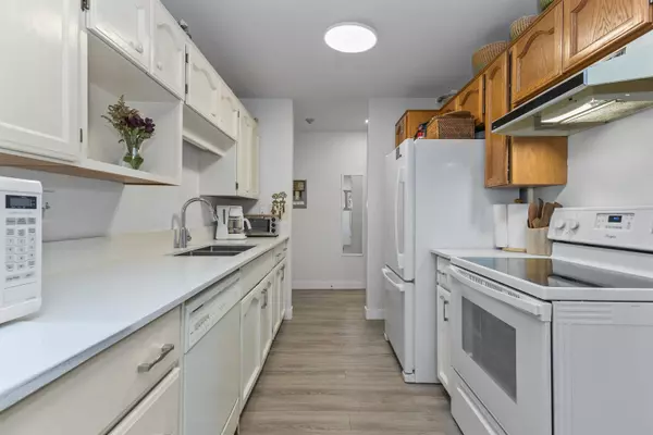 33535 King RD #105, Abbotsford, BC V2S 6Z5