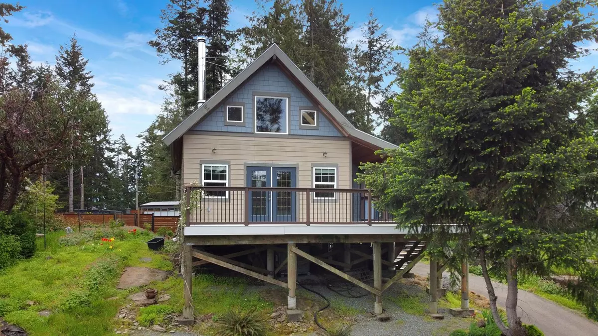 Mayne Island, BC V0N 2J2,218 Mariners WAY