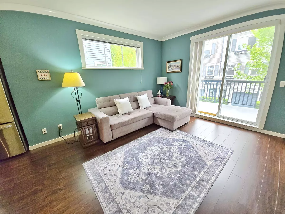 Surrey, BC V4N 1A5,18983 72a AVE #61