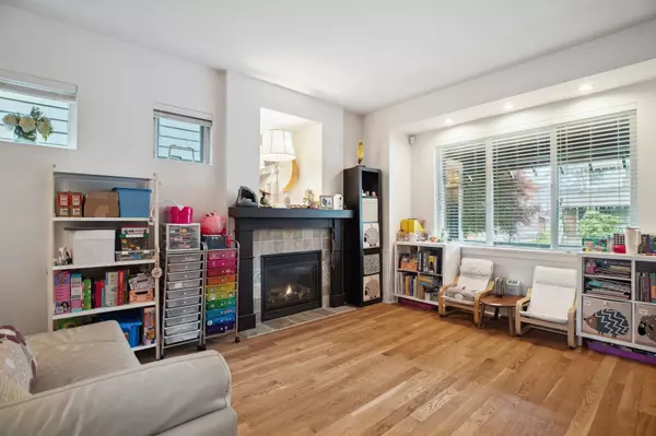 New Westminster, BC V3M 0E7,264 Jensen ST