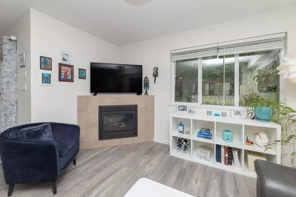 Gibsons, BC V0N 1V7,735 Park RD #38