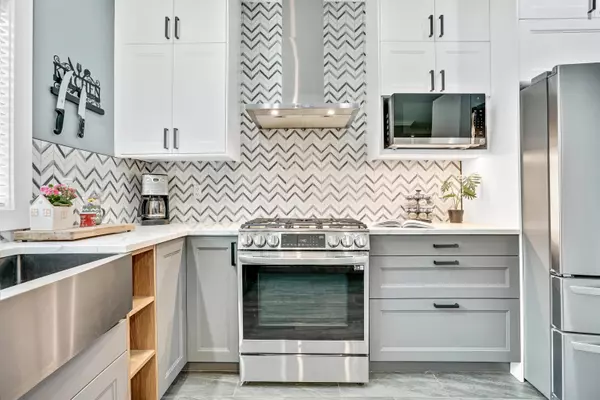 Hope, BC V0X 1L2,20118 Beacon RD #1