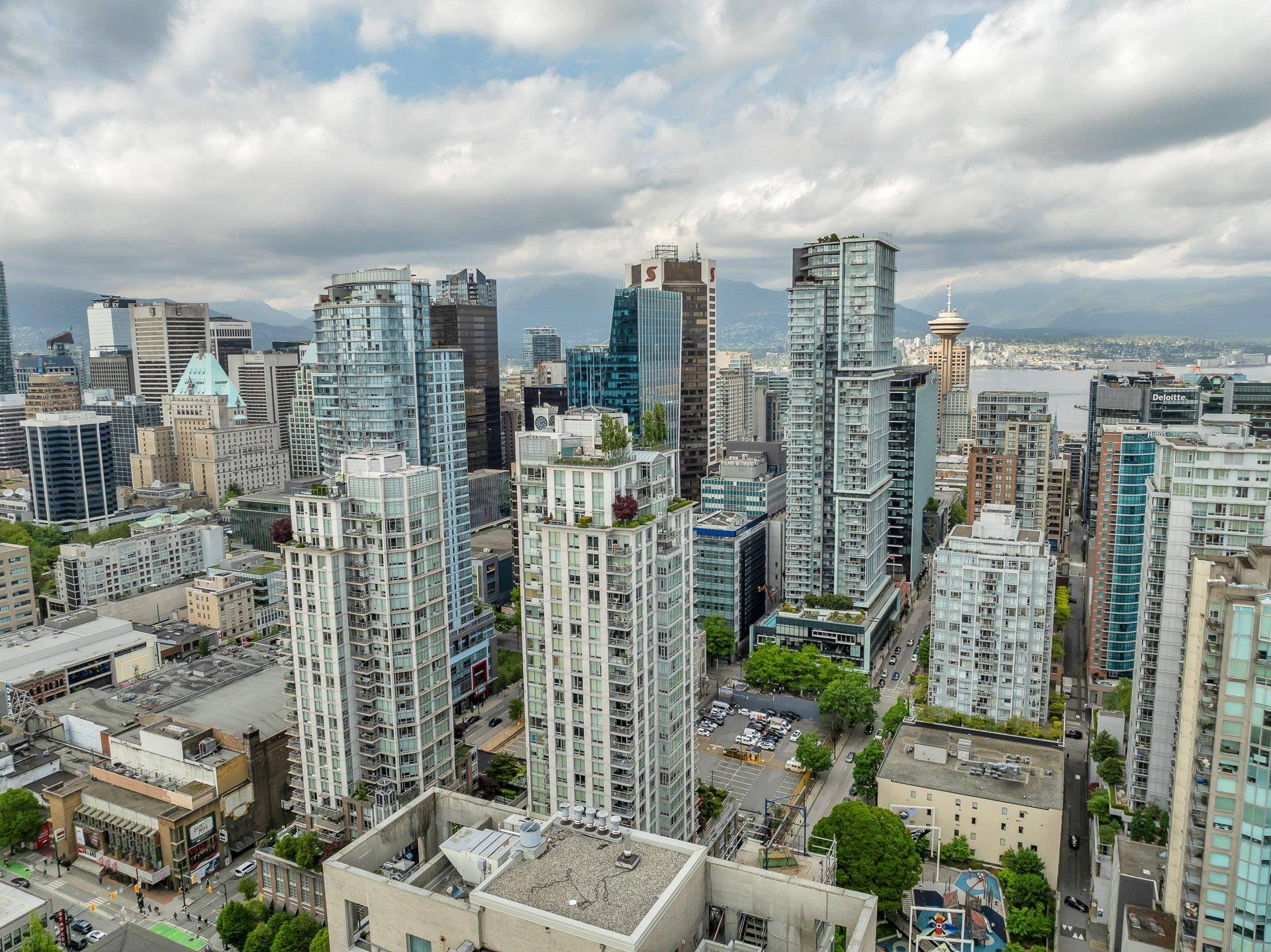 Vancouver, BC V6B 6P6,928 Richards ST #2605