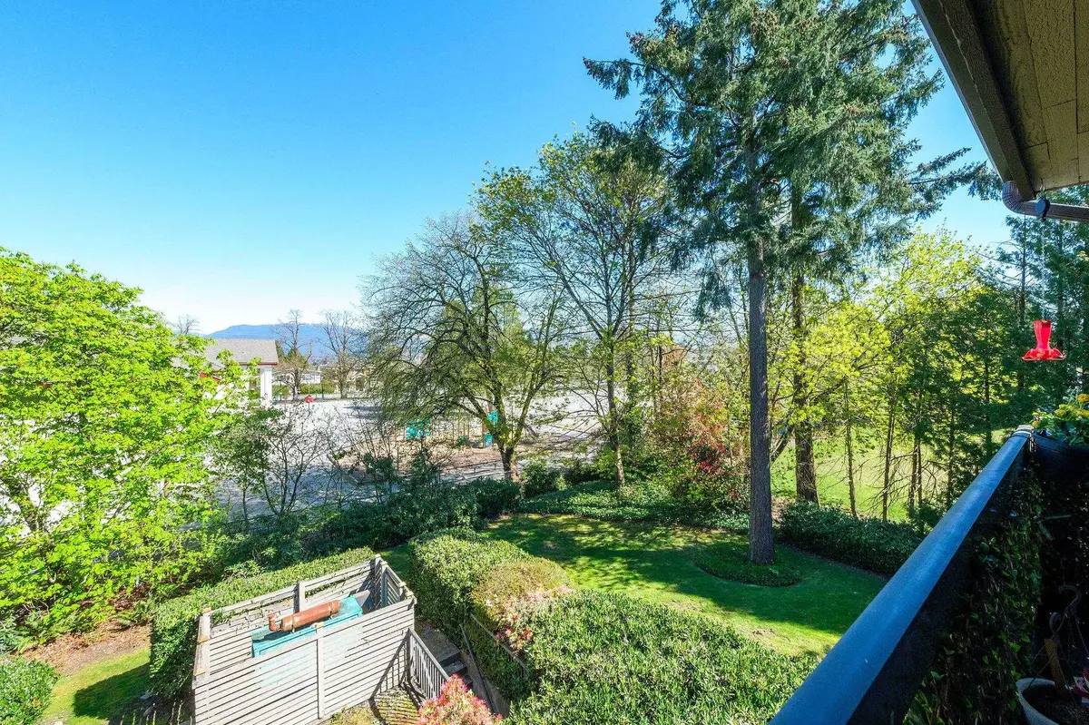 Burnaby, BC V5J 5C7,6105 Kingsway #301