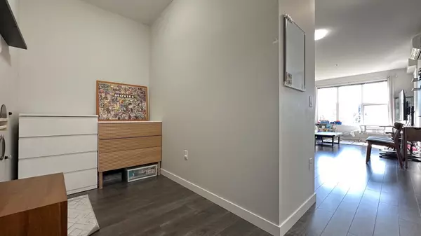 Richmond, BC V6X 0P1,9388 Tomicki AVE #313