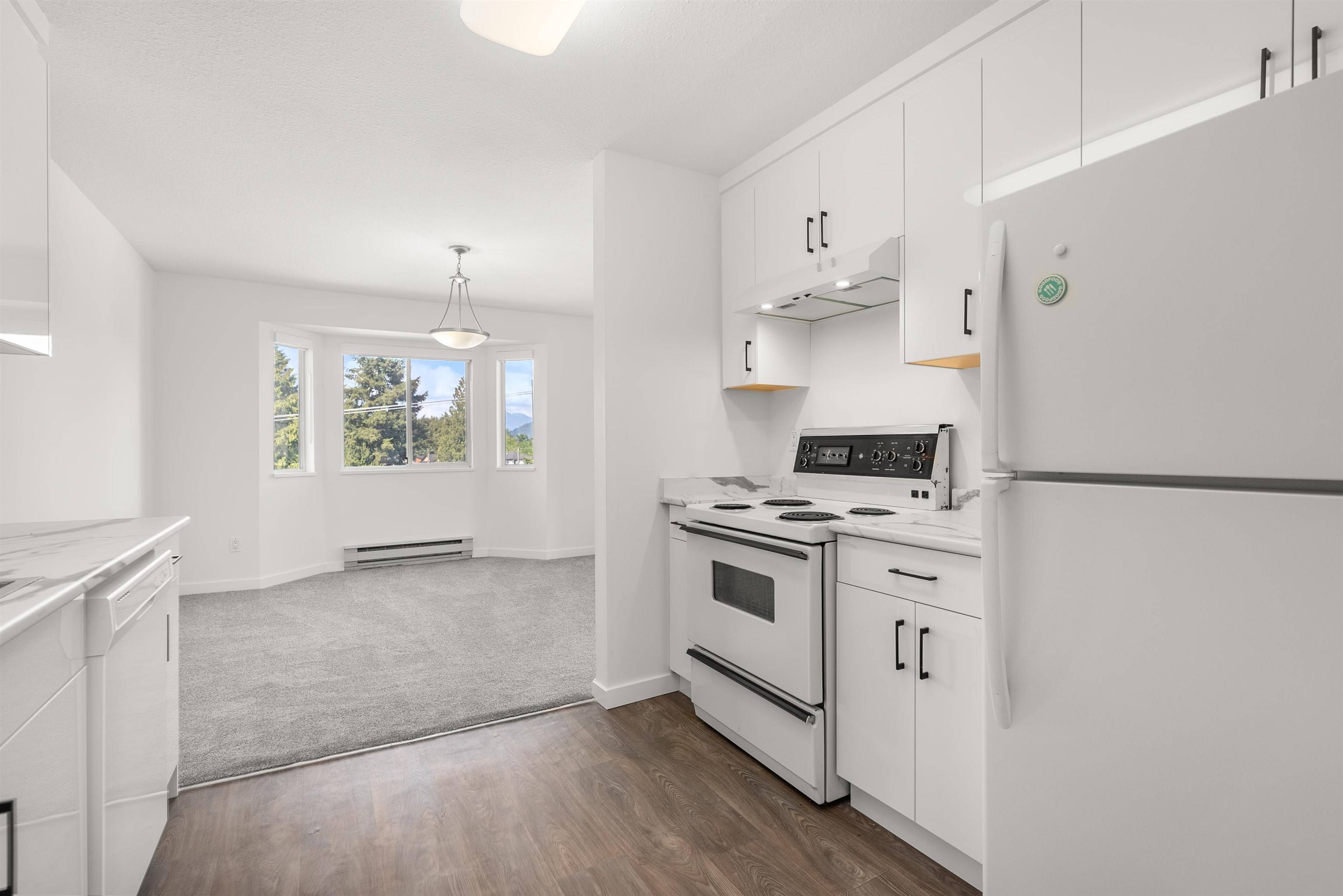 Abbotsford, BC V2S 3K1,2750 Fuller ST #303
