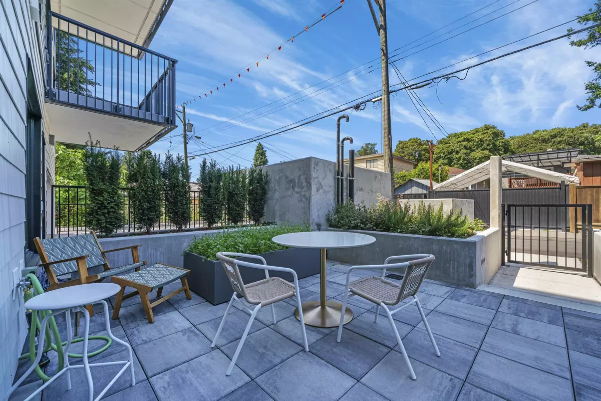 Vancouver, BC V5N 0J5,2235 E Broadway #105