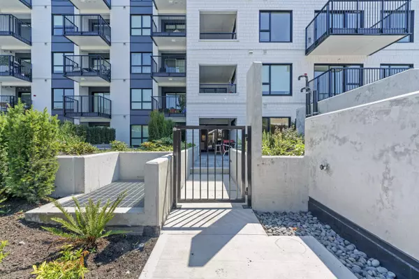 Vancouver, BC V5N 0J5,2235 E Broadway #105