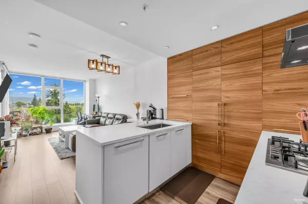 Burnaby, BC V3N 0H2,7303 Noble LN #706