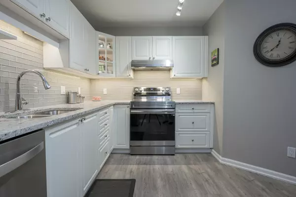 Langley, BC V3A 8M7,20894 57 AVE #312