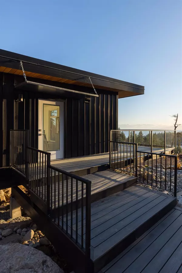 Halfmoon Bay, BC V7Z 1C3,5782 Sargeant Bay Heights RD