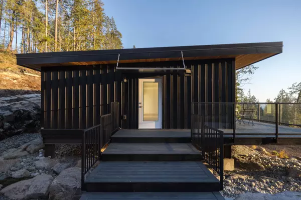 Halfmoon Bay, BC V7Z 1C3,5782 Sargeant Bay Heights RD