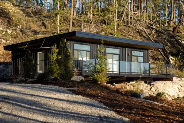 5782 Sargeant Bay Heights RD,  Halfmoon Bay,  BC V7Z 1C3