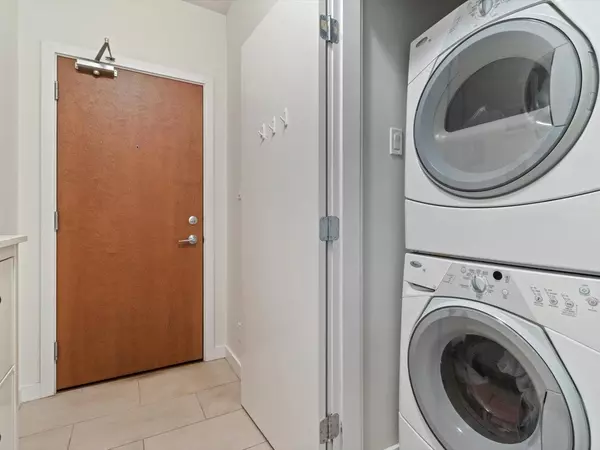 New Westminster, BC V3L 0C2,280 Ross DR #1702