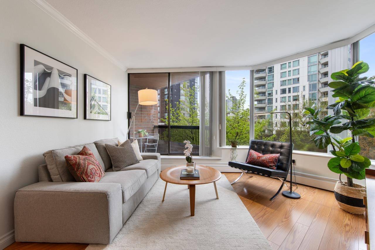 Vancouver, BC V6Z 2B8,1330 Burrard ST #407