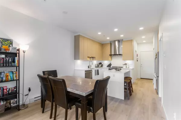 Burnaby, BC V3N 0H8,7588 16th ST #411