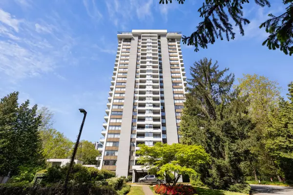 9521 Cardston CT #206,  Burnaby,  BC V3N 4R8